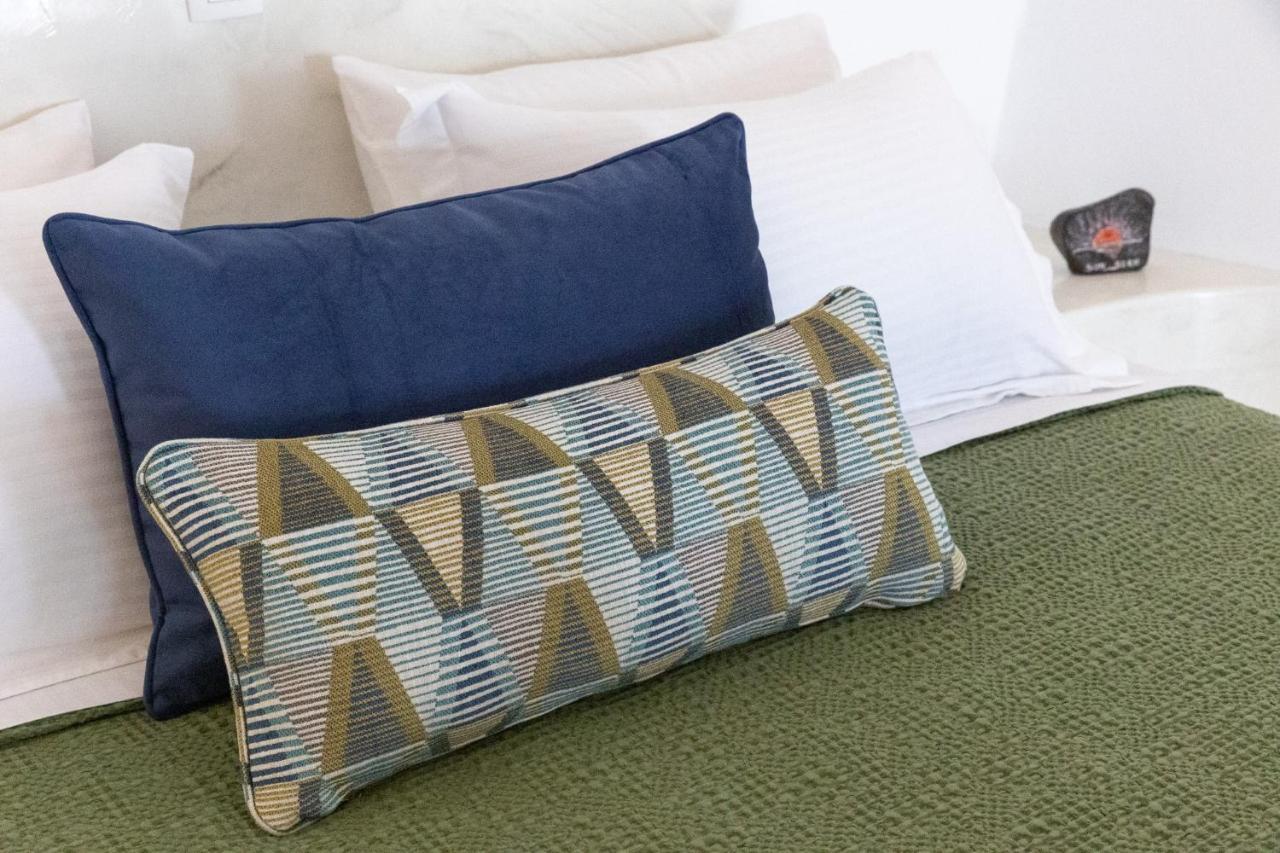 Sunborn Oia Suites 외부 사진
